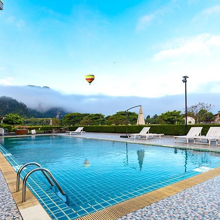 Lisha The Grand Riverside Hotel Vang Vieng Ngoại thất bức ảnh