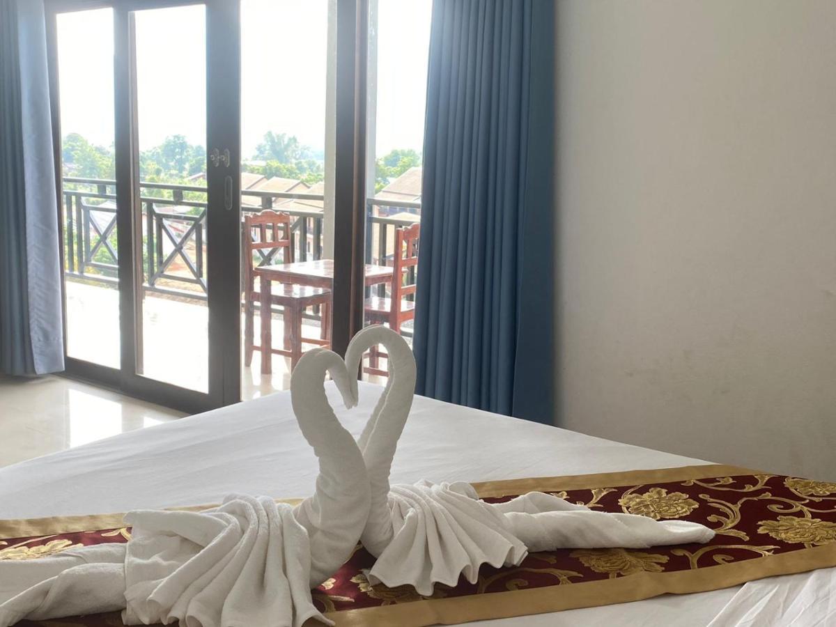 Lisha The Grand Riverside Hotel Vang Vieng Ngoại thất bức ảnh