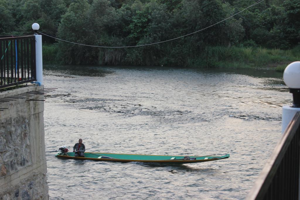 Lisha The Grand Riverside Hotel Vang Vieng Ngoại thất bức ảnh