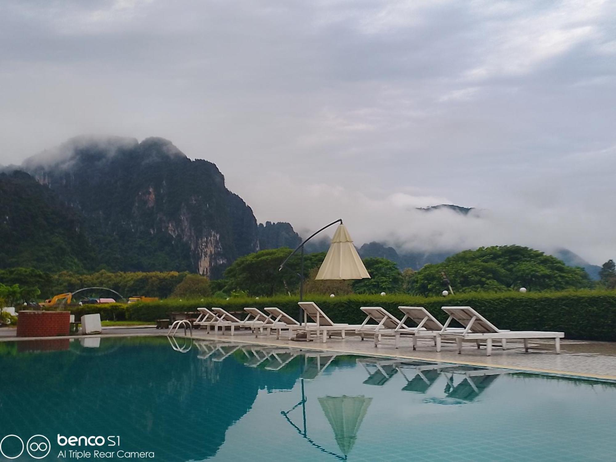Lisha The Grand Riverside Hotel Vang Vieng Ngoại thất bức ảnh