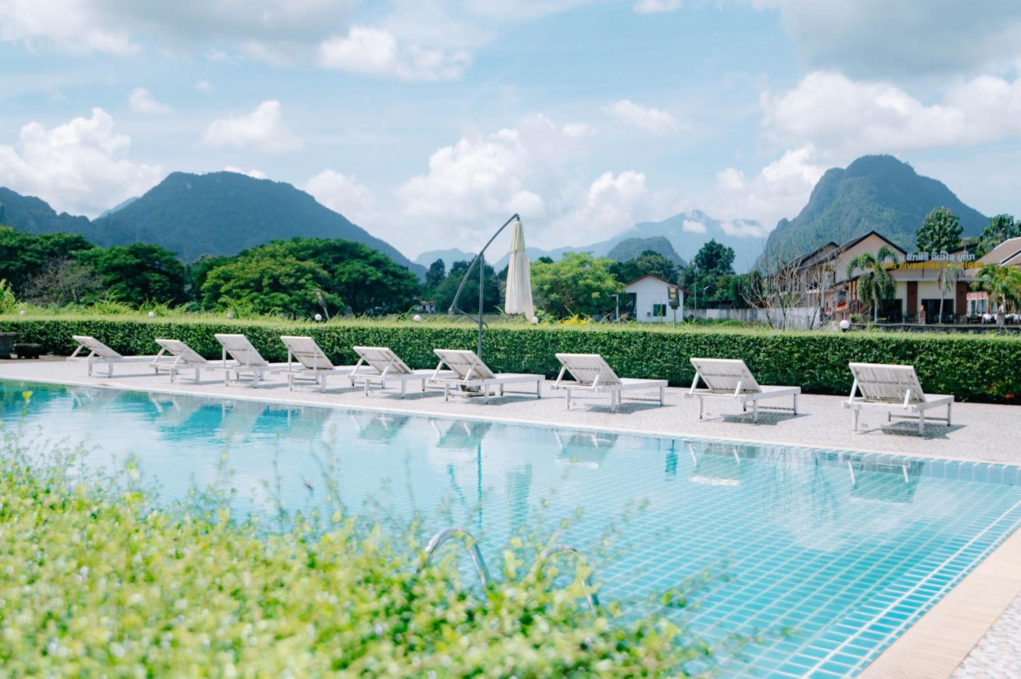 Lisha The Grand Riverside Hotel Vang Vieng Ngoại thất bức ảnh