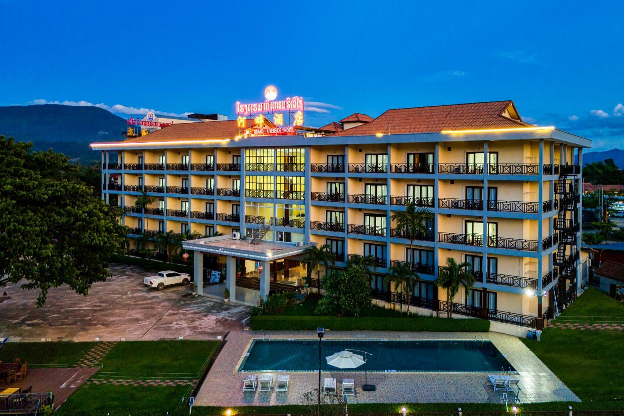 Lisha The Grand Riverside Hotel Vang Vieng Ngoại thất bức ảnh