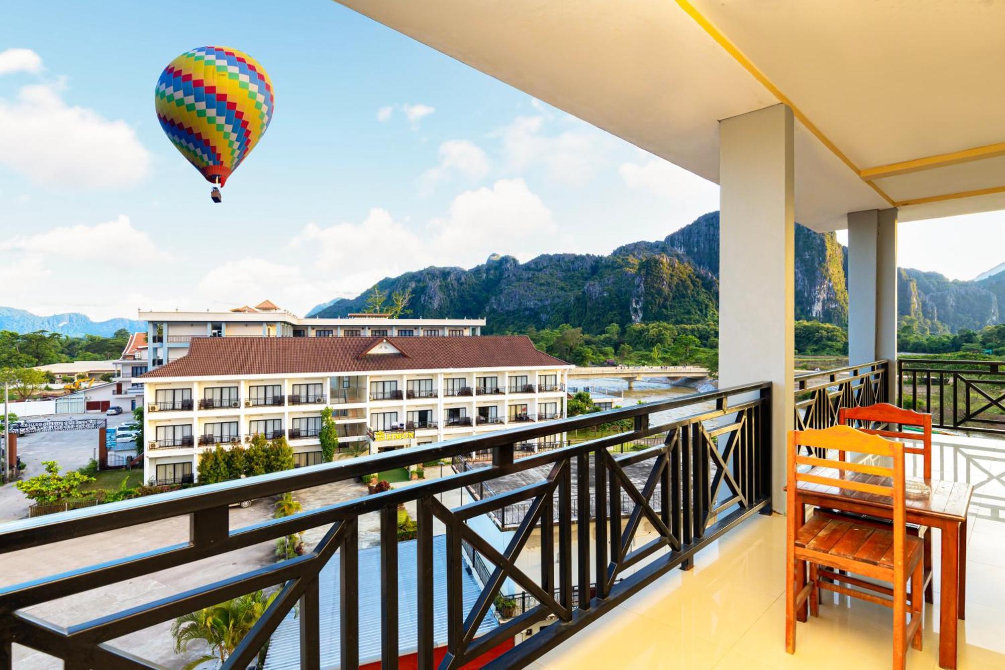 Lisha The Grand Riverside Hotel Vang Vieng Ngoại thất bức ảnh