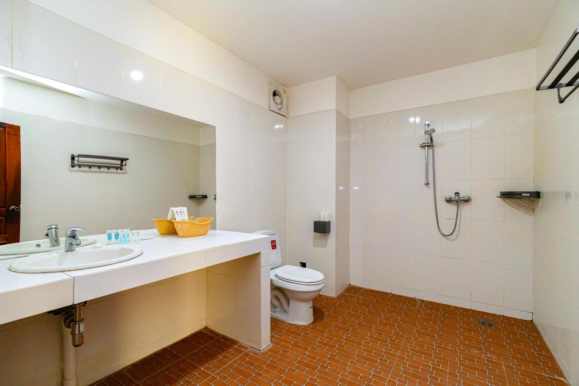 Lisha The Grand Riverside Hotel Vang Vieng Ngoại thất bức ảnh
