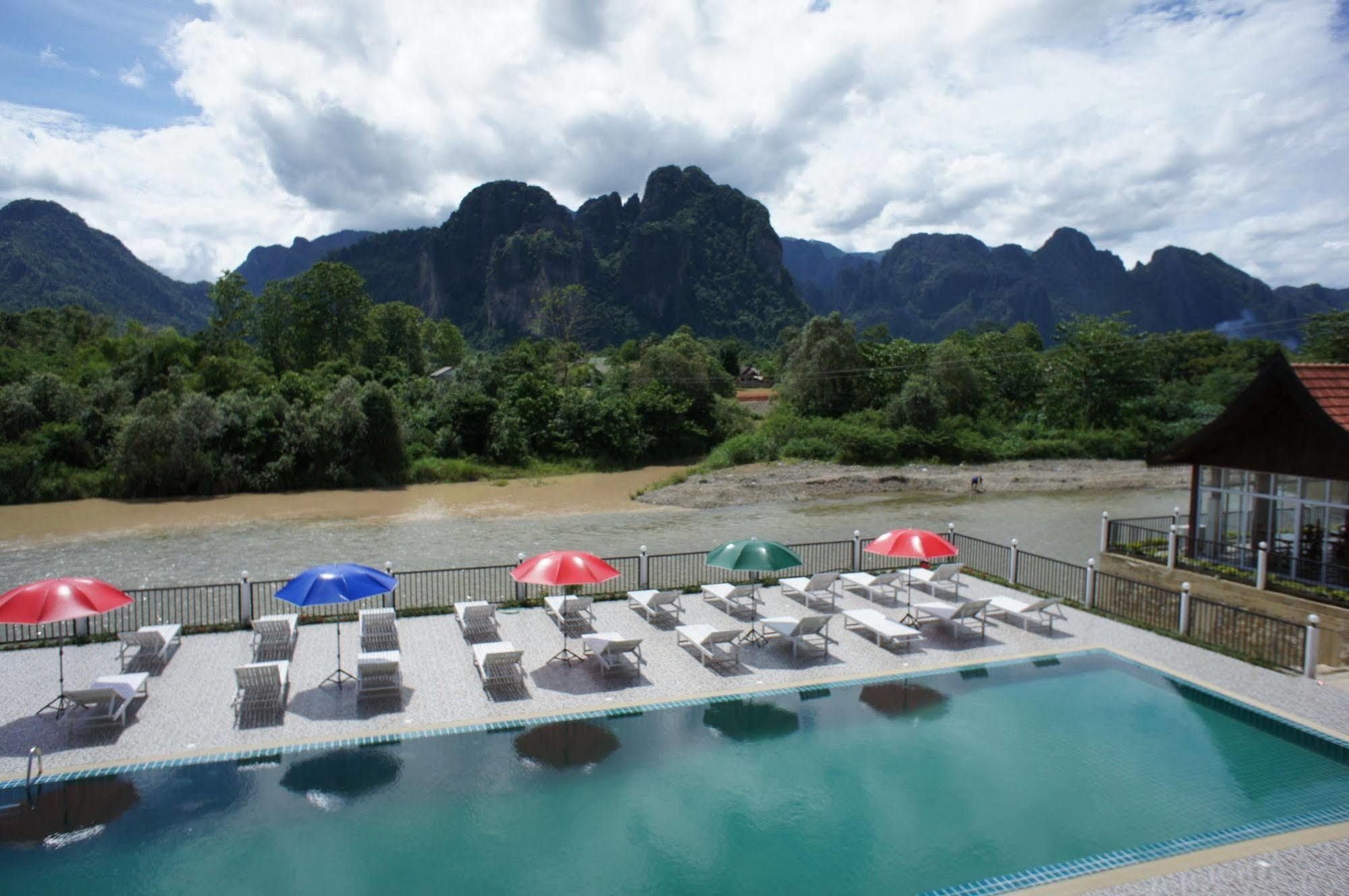 Lisha The Grand Riverside Hotel Vang Vieng Ngoại thất bức ảnh
